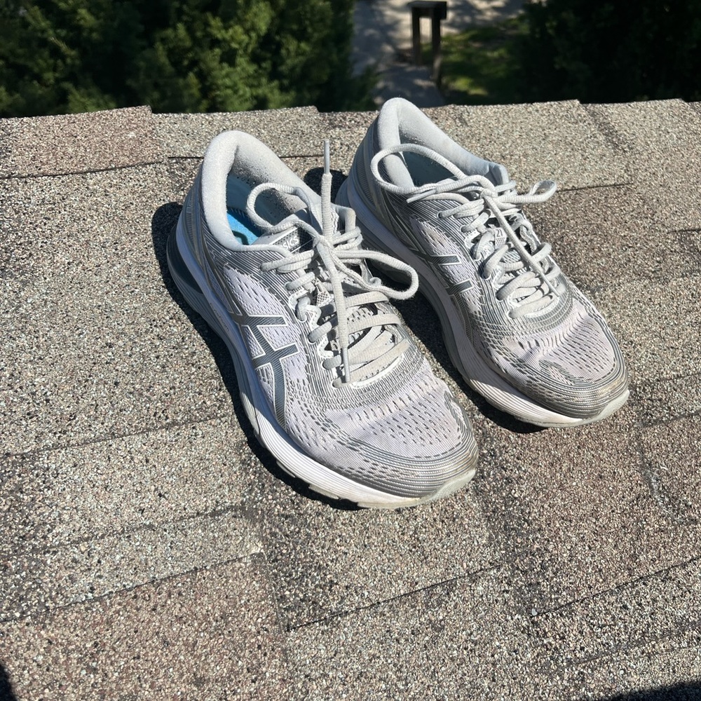 ASICS Shoes - Picture 3 of 4